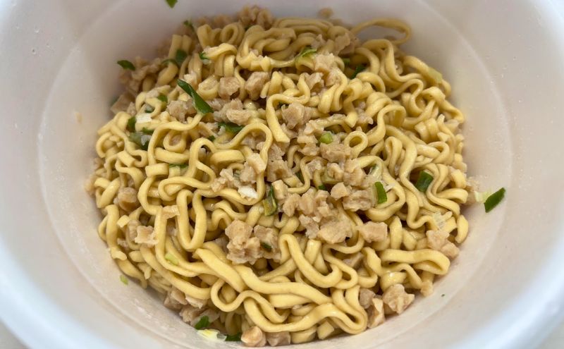 BASE YAKISOBA(ベースヤキソバ)レビュー：旨辛まぜそば＞平打ち麺